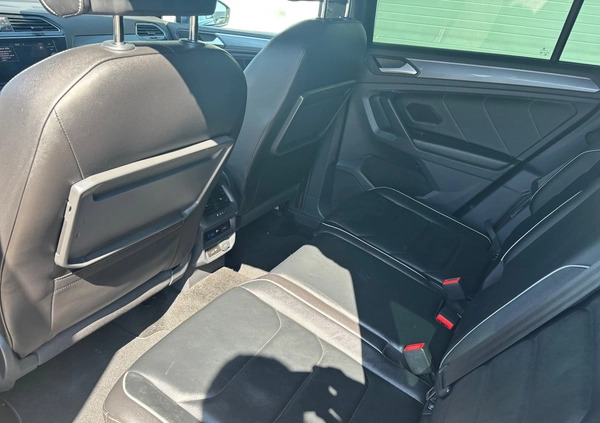 Volkswagen Tiguan cena 64900 przebieg: 122000, rok produkcji 2019 z Leszno małe 254